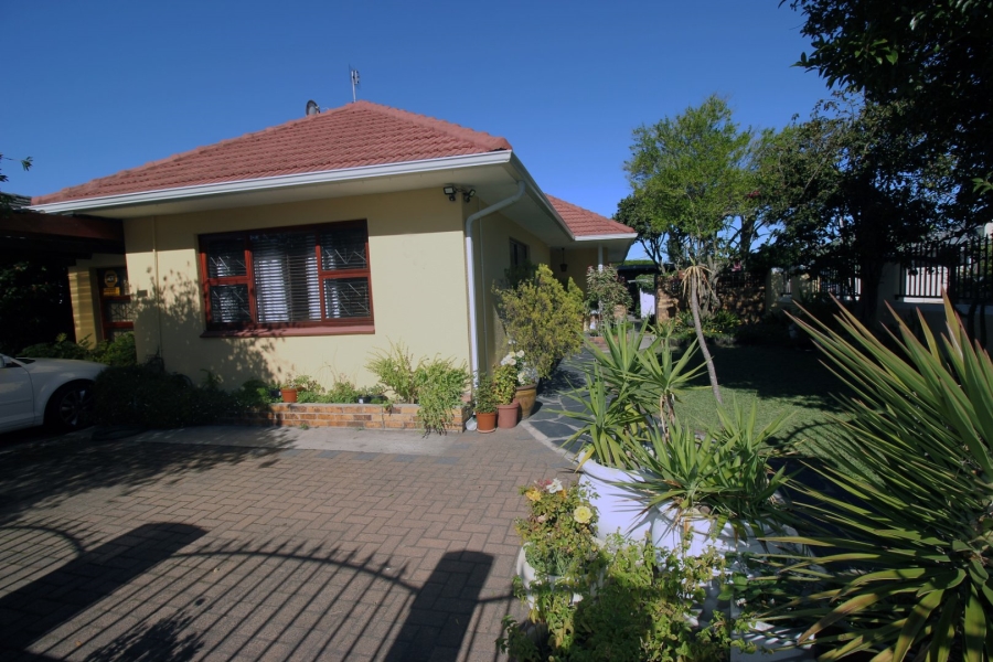 3 Bedroom Property for Sale in Plumstead Western Cape